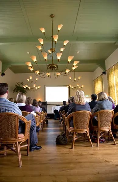 depositphotos_6812553-stock-photo-conference-or-meeting